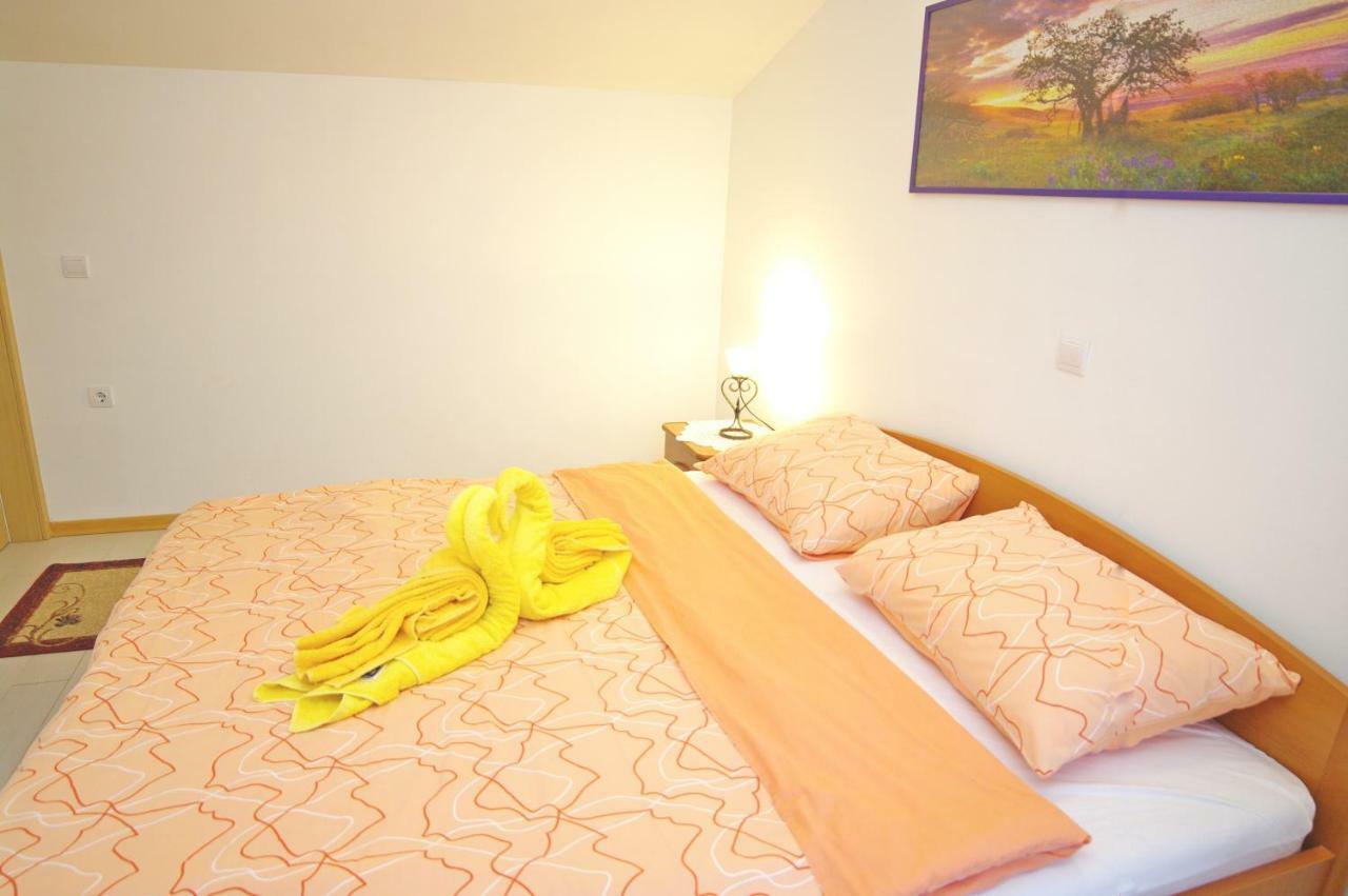 Apartments Cezar ヴィンクラン エクステリア 写真