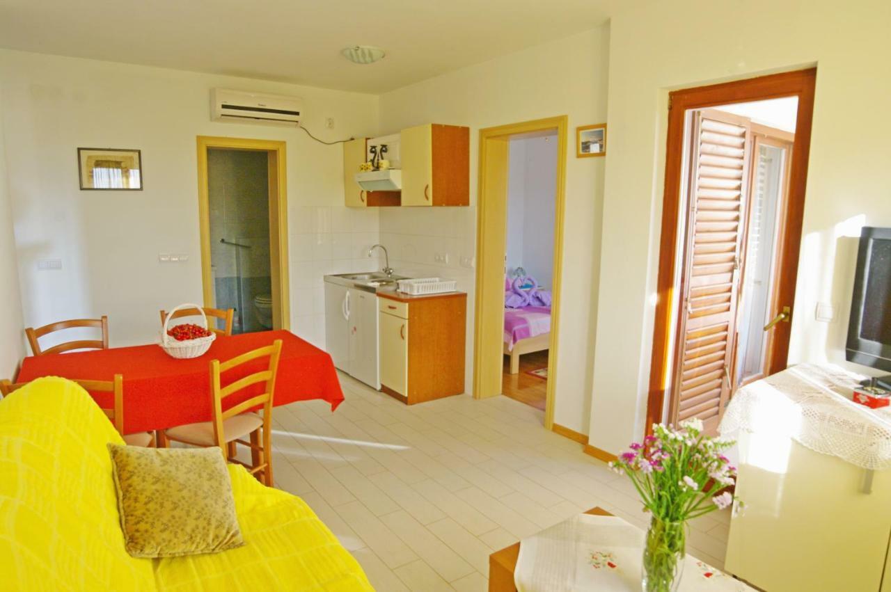 Apartments Cezar ヴィンクラン エクステリア 写真